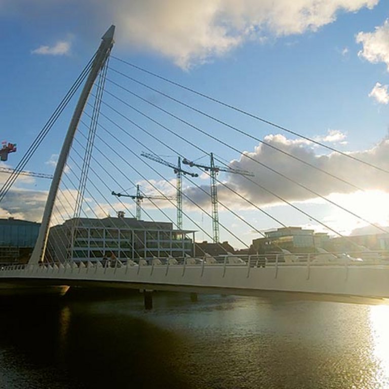 Brücke und Sonne in Irland, Schülerpraktikum im Ausland