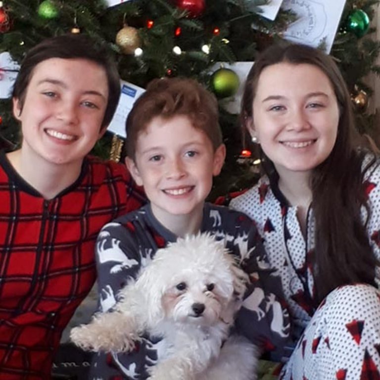 Gastgeschwister mit Hund an Weihnachten, High School, Schüleraustausch in Kanada
